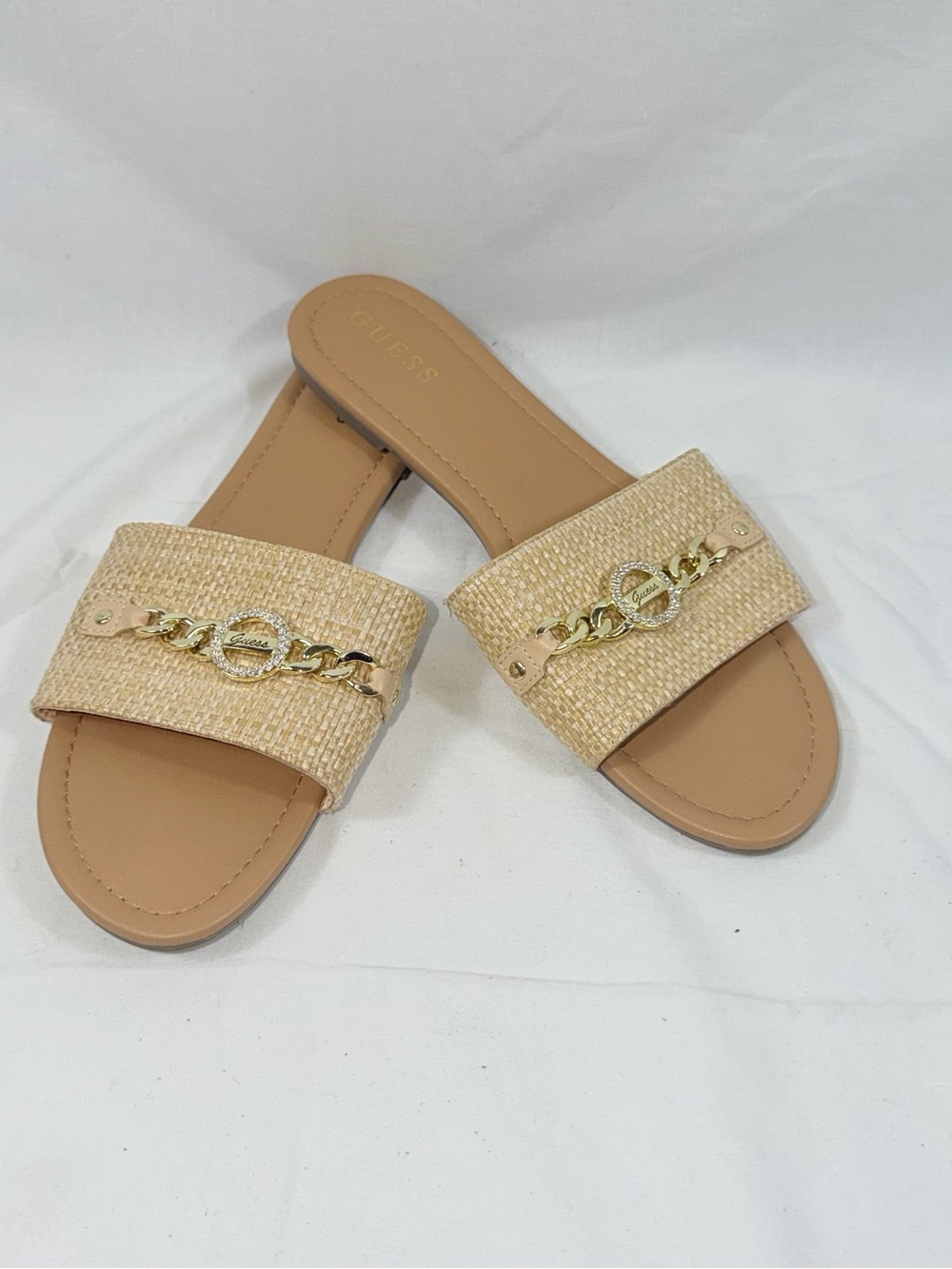 GUESS Traps Women’s 11 Raffia Slide Sandals Tan Gold Chain Logo WGTRAPS-R